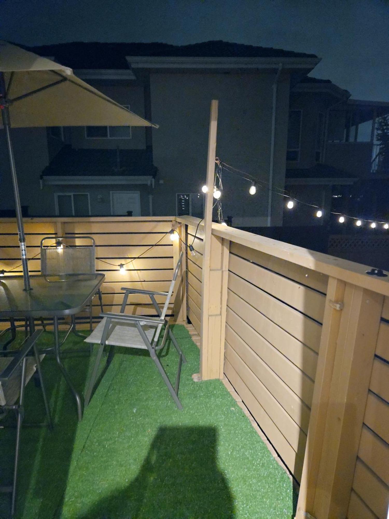 Charming Room With Attached Private Bath In The Heart Of Vancouver! Private Parking, Self Check-In & Just 4 Mins To Metrotown! Екстериор снимка